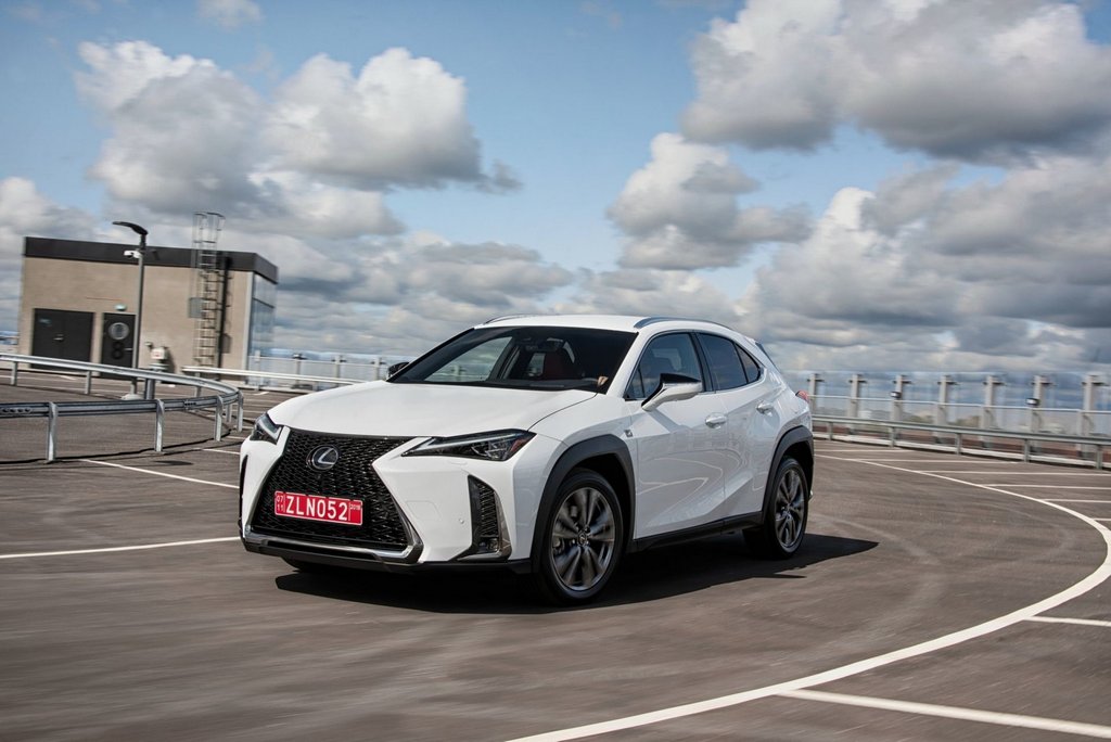 Premiumcrossover för stadskörning: Lexus UX 200