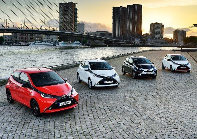 Genomgång av andra generationen av hatchbacken Toyota Aygo