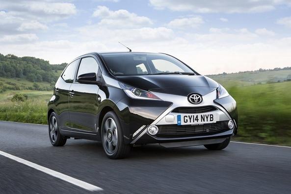 Genomgång av andra generationen av hatchbacken Toyota Aygo