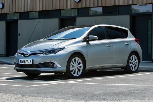 Test av femdörrars halvkombi Toyota Auris