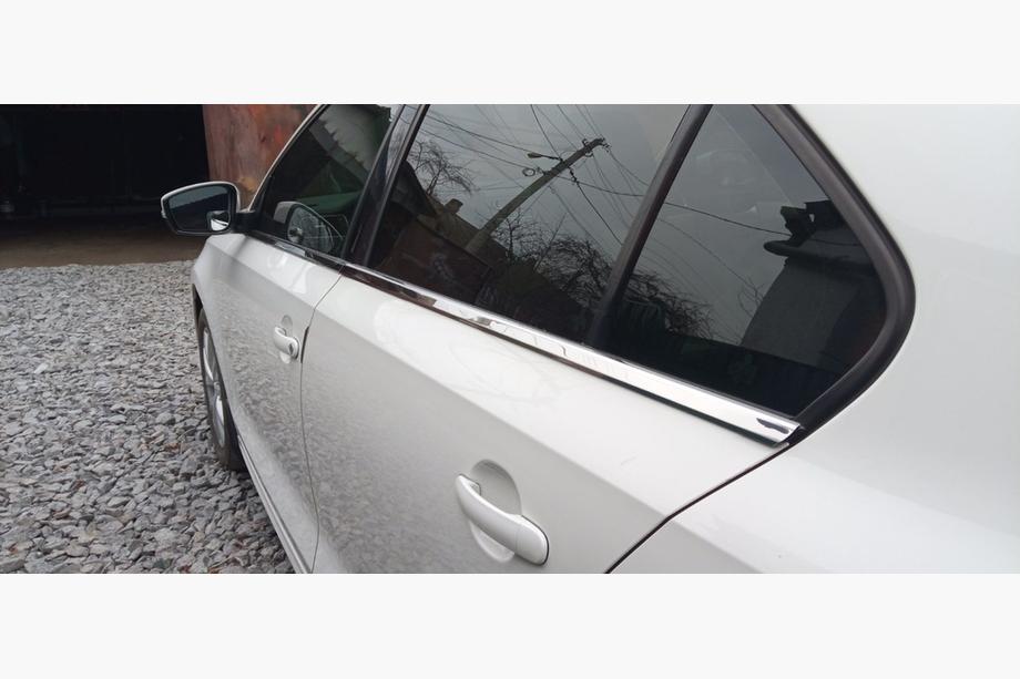 Volkswagen Jetta 2011–2018 Nedre fönsterlister (6 st, rostfritt) Foto 5