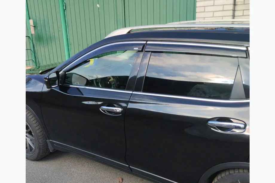 Nissan X-trail T32/Rogue 2014–2021 Vindavvisare för fönster med kromlist (4 st, Niken) Image