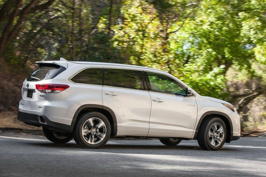 Genomgång av tredje generationens crossover Toyota Highlander