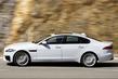 Andra generationen av premiumsedanen Jaguar XF foto 2