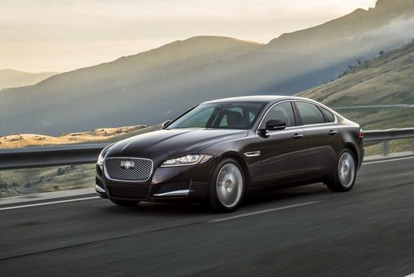 Andra generationen av premiumsedanen Jaguar XF Foto 10
