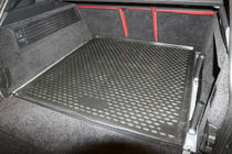 Range Rover IV L405 2013–2021 Gummimatta till bagageutrymmet (med skenor) Novline, crossover foto 3