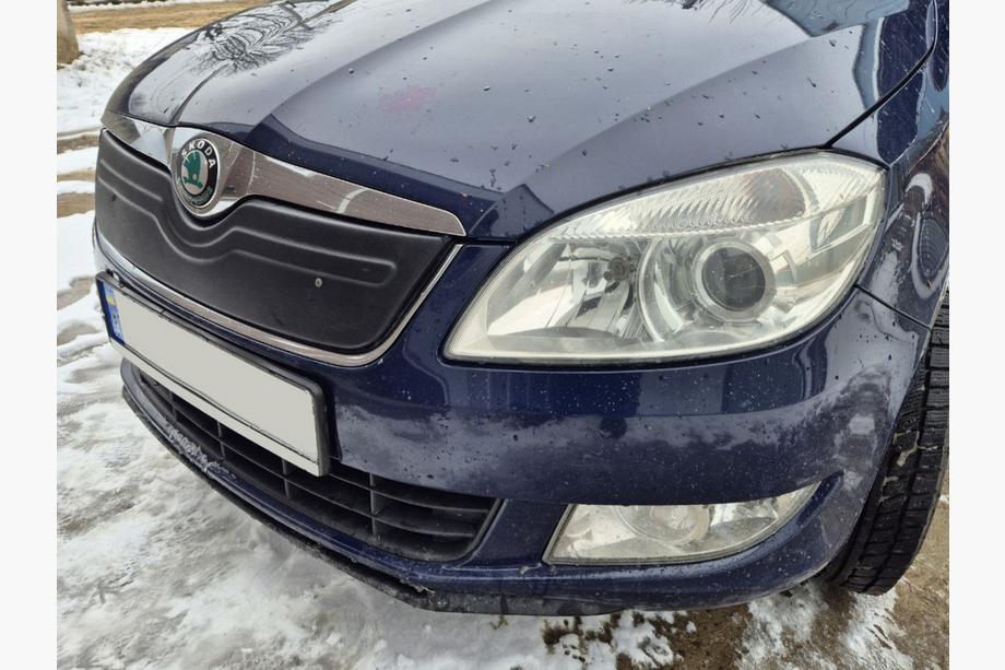 Skoda Roomster 2006–2015 Vintertäckning för grillen (2010+, övre) Blank Foto 2