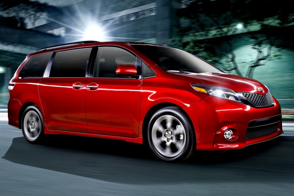 Test av uppdaterade fullstora minibussen Toyota Sienna