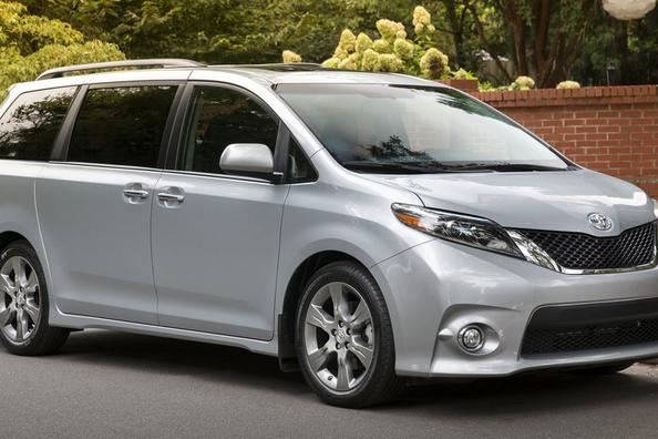 Test av uppdaterade fullstora minibussen Toyota Sienna