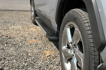 Toyota Rav 4 2019–2025 Sidosteg RedLine V1 (2 st, aluminium) foto 1