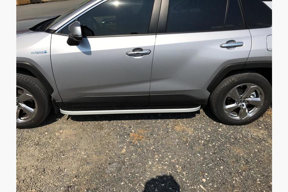 Toyota Rav 4 2019–2025 Sidosteg Tayga Grey (2 st, aluminium) Foto 3