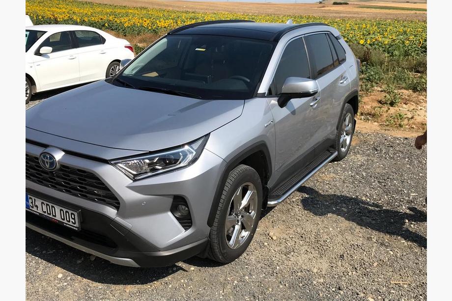 Toyota Rav 4 2019–2025 Sidosteg Maydos V2 (2 st, aluminium med rostfritt stål) Foto 3