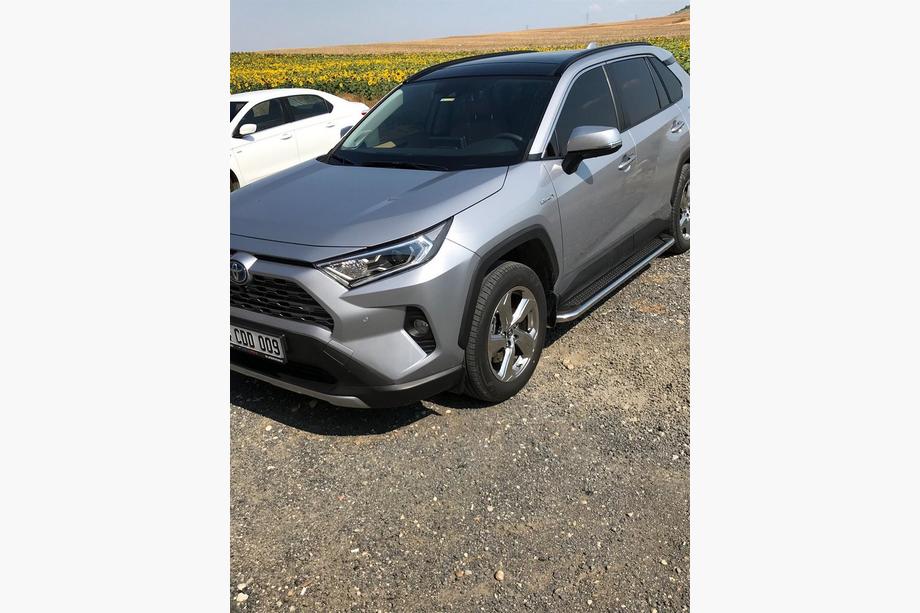 Toyota Rav 4 2019–2025 Sidosteg Maydos V2 (2 st, aluminium med rostfritt stål) Foto 5