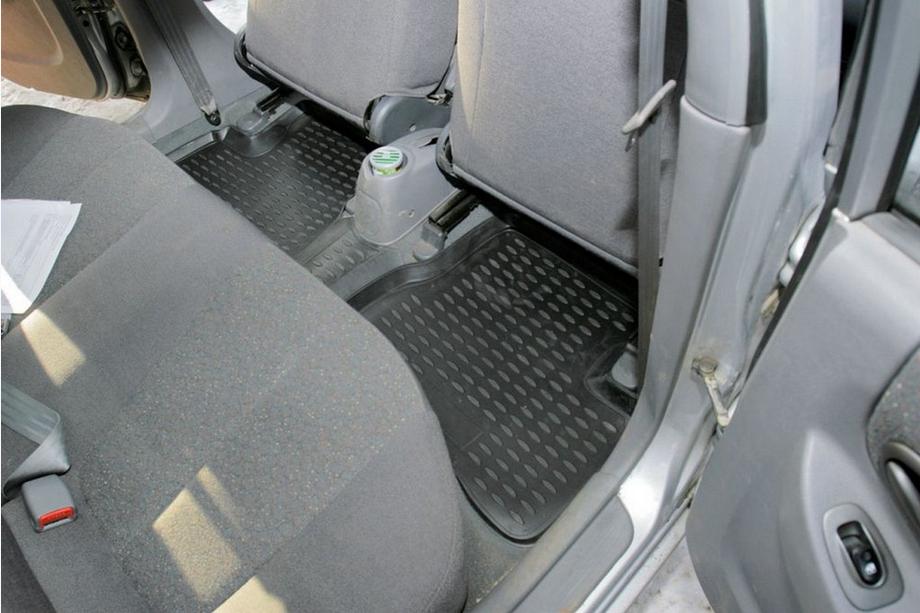 Hyundai Accent 2000–2006 Gummimattor till kupén (4 st, Novline) Foto 3