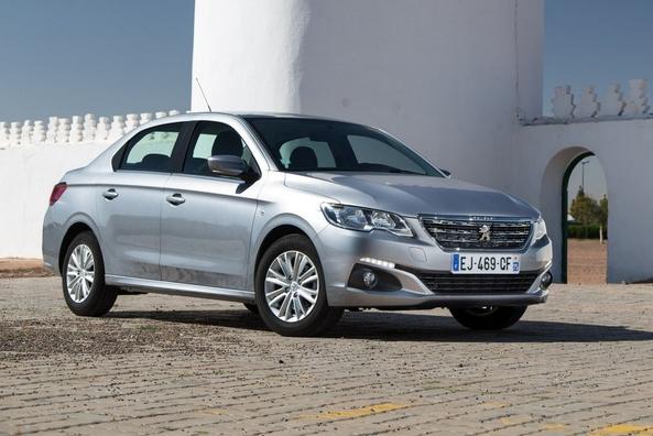 Peugeot 301 i faceliftad sedanutförande