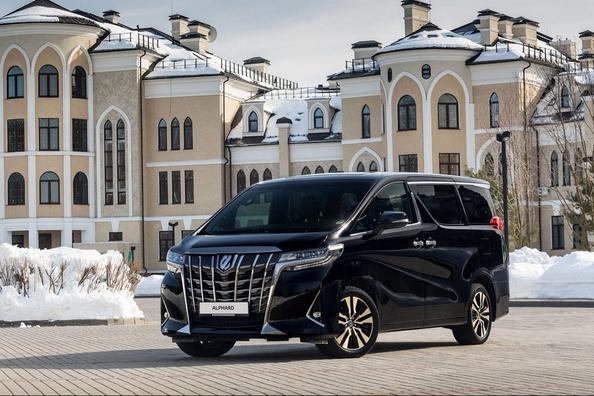 Fullstor lyxminibuss Toyota Alphard