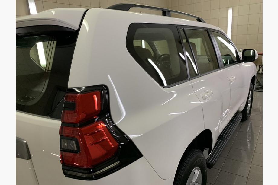 Toyota Land Cruiser Prado 150 2009–2023 Takrails, turkisk design (svarta, 2 st) metallmonteringsfötter Foto 8