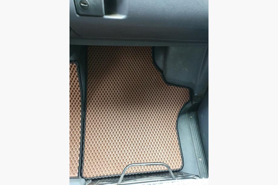 Mercedes Vito W638 1996–2003 EVA bilmattor (tegelmönster) 3-delars set Foto 3