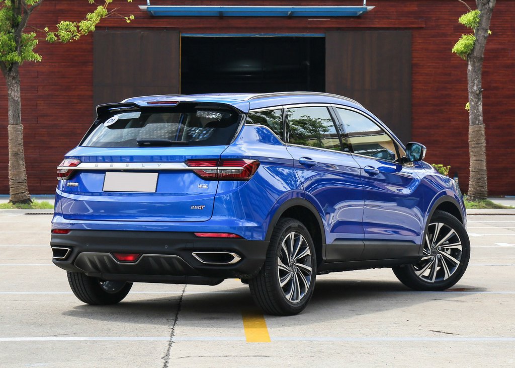 Test av den kompakta crossovern Geely SX11