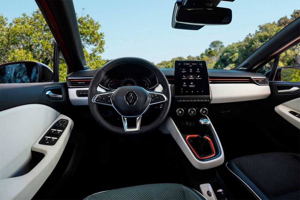 Översikt av femte generationens kompakta halvkombi Renault Clio