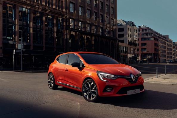 Översikt av femte generationens kompakta halvkombi Renault Clio