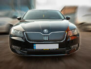Skoda Superb 2015–2024 Vintertäckning för grillen (2015-2019, övre) foto 1