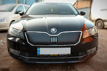 Skoda Superb 2015–2024 Vintertäckning för grillen (2015-2019, övre) foto 2