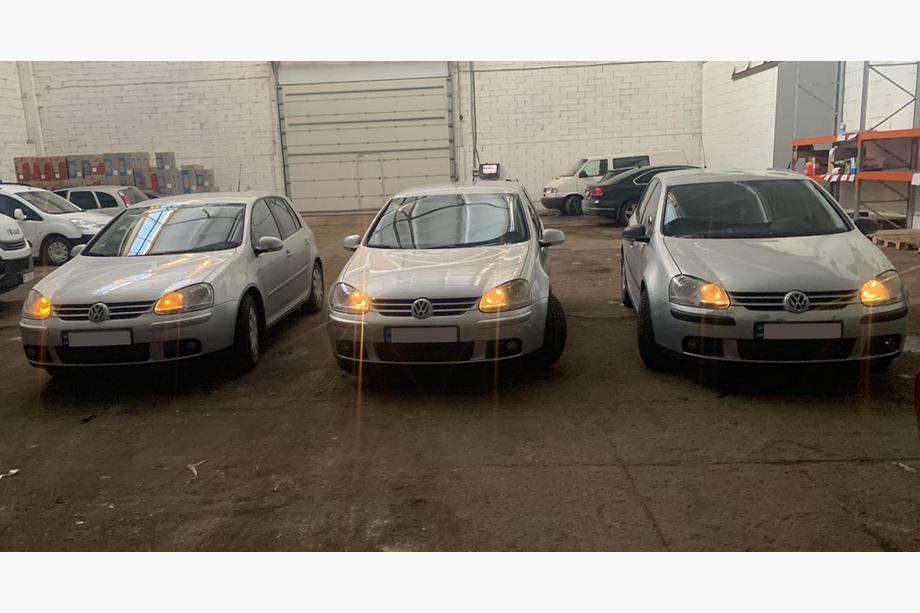 Volkswagen Touran 2003–2010 Nedre vintergrill, 2003-2006) Blank Foto 6