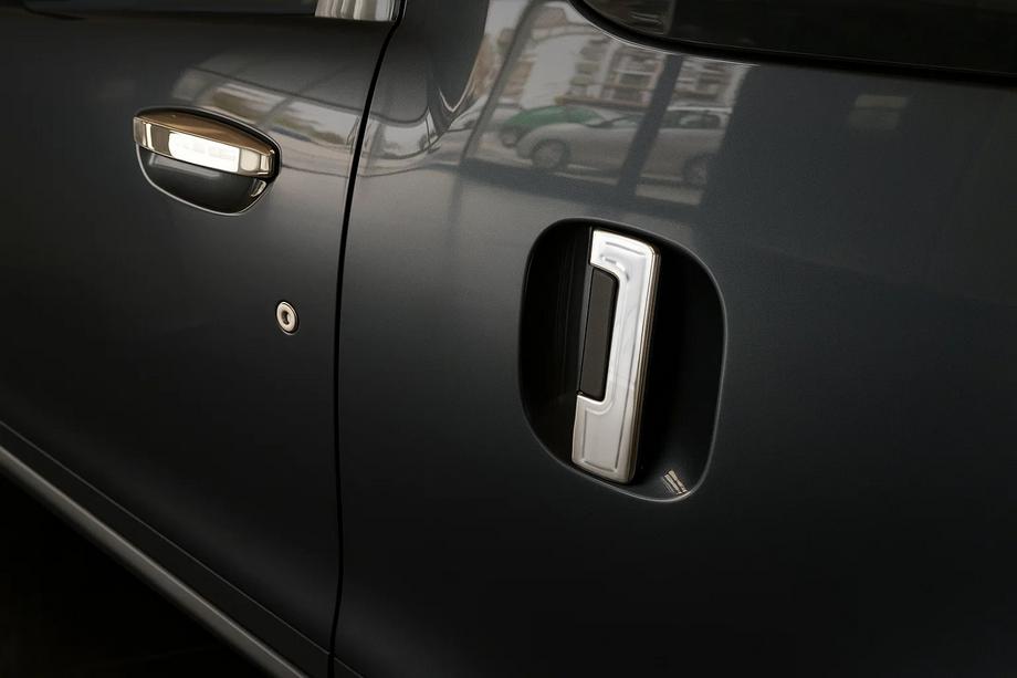 Renault Dokker 2013–2022 Dörrhandtagskåpor (4 st, rostfritt stål) OmsaLine – italienskt rostfritt stål Image