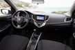 Andra generationen av den kompakta halvkombin Suzuki Baleno foto 8