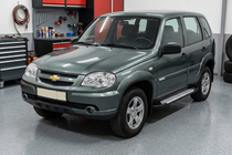 Chevrolet Niva 1998–2020 Sidosteg Allmond Grey (2 st, aluminium) foto 1