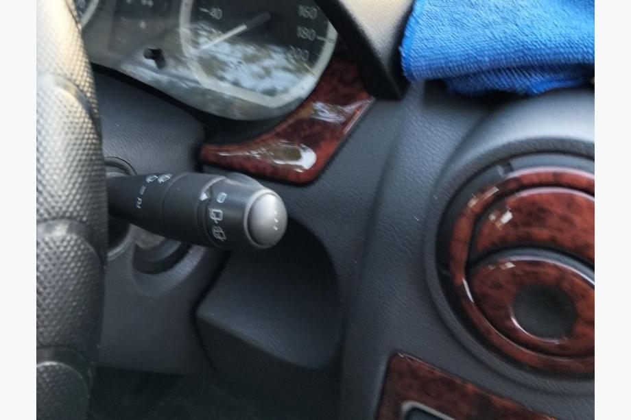 Renault Logan I 2005–2008 Instrumentpanelslister (Meric, Turkiet) Foto 9