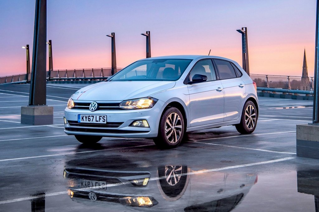 Femdrars Volkswagen Polo av sjätte generationen