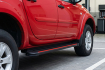Fiat Fullback 2016– Sidosteg Maya Red (2 st, aluminium) foto 1