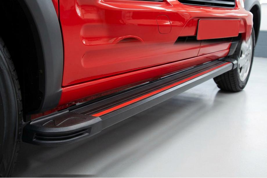 Ford Connect 2002–2006 Sidosteg Maya Red (2 st, aluminium) Maxi hjulbas Image