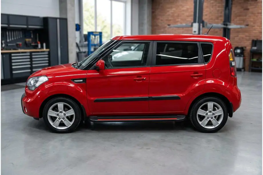 Kia Soul I 2008–2013 Sidosteg Maya Red (2 st, aluminium) Image