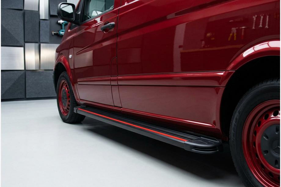 Mercedes Vito W639 2004–2014 Sidosteg Maya Red-Black (2 st, aluminium) Image