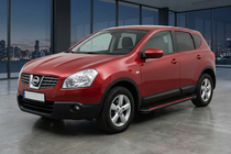 Nissan Qashqai 2007–2010 Sidosteg Maya Red-Black (2 st, aluminium) foto 1