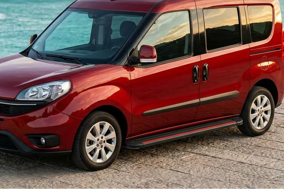 Opel Combo 2012–2018 Sidosteg Maya Red (2 st, aluminium) Image