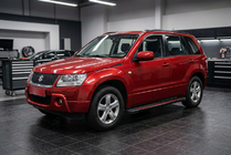 Suzuki Grand Vitara 2005–2017 Sidosteg Maya Red (2 st, aluminium) foto 1