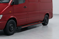 Volkswagen LT 1995–2006 Sidosteg Maya Red (2 st, aluminium) Lång hjulbas foto 1