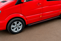 Volkswagen Crafter 2006–2016 Sidosteg Maya Red (2 st, aluminium) Mellanhjulbas foto 3