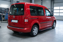 Volkswagen Caddy 2004–2010 Sidosteg Maya Red (2 st, aluminium) foto 1