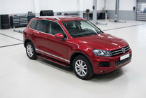 Volkswagen Touareg 2010–2018 Sidosteg Maya Red (2 st, aluminium) foto 1