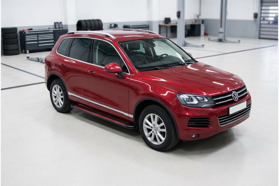 Volkswagen Touareg 2010–2018 Sidosteg Maya Red (2 st, aluminium) Image