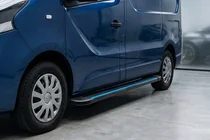 Nissan NV300/Primastar 2016– Sidosteg Maya Blue (2 st, aluminium) foto 1