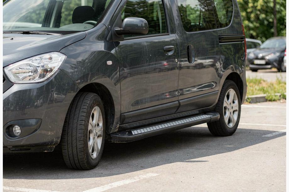 Dacia Dokker 2013–2022 Sidosteg New Vision Black (2 st, aluminium) Image