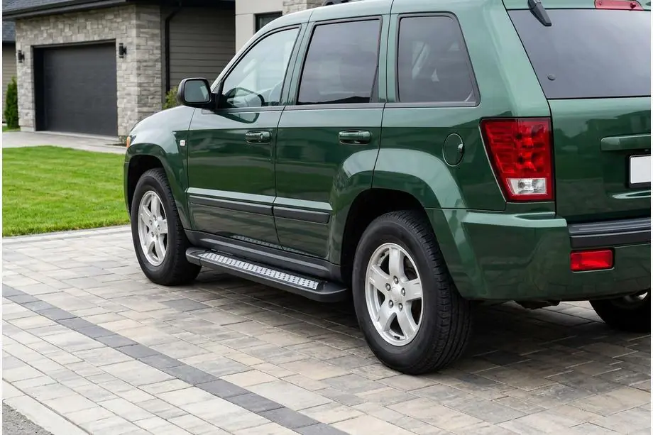 Jeep Grand Cherokee WK 2004–2010 Sidosteg New Vision Black (2 st, aluminium) Image