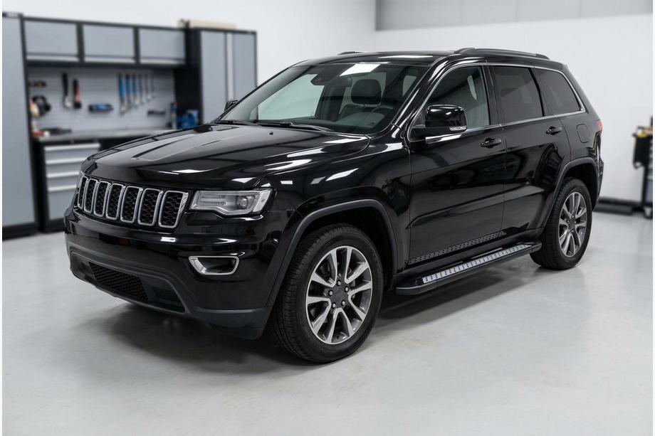 Jeep Grand Cherokee WK2 2010–2021 Sidosteg New Vision Black (2 st, aluminium) Image