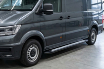 Volkswagen Crafter 2016– Sidosteg New Vision Black (2 st, aluminium) Mellanhjulbas foto 1